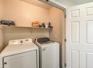 5228 Fire Night Ave in Las Vegas, NV - Foto de edificio - Building Photo