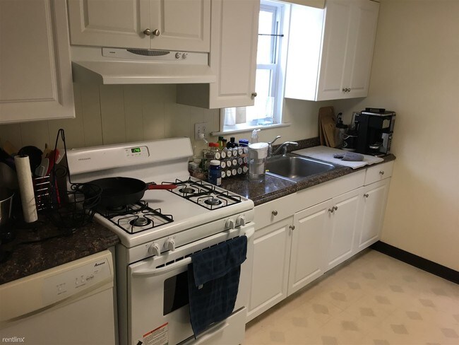 57 Cedar St-Unit -# 14 in Cambridge, MA - Foto de edificio - Building Photo