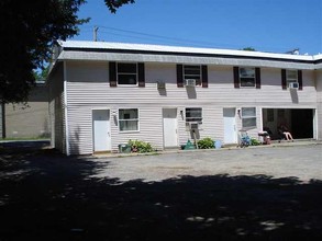 90-92 Ford St in Ballston Spa, NY - Building Photo - Building Photo