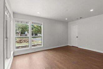 10408 Firethorn Ln in Austin, TX - Building Photo - Building Photo