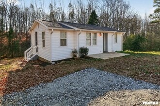 129 Williams Rd in Bessemer City, NC - Building Photo - Building Photo