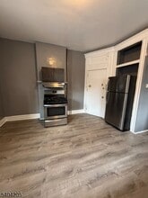 108 Pine St in Montclair, NJ - Building Photo - Building Photo