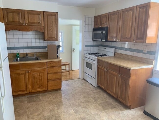 253 Sylvan St in Bridgeport, CT - Building Photo - Building Photo