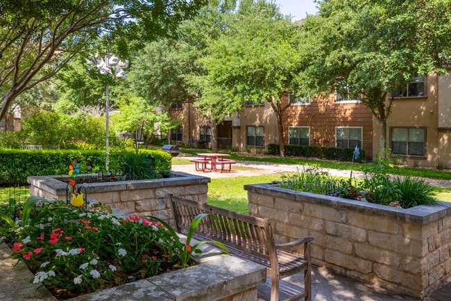 Mariposa at Hunter Road 55+ Apartment Homes