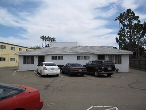 Stardust Apartments in Chula Vista, CA - Foto de edificio - Building Photo
