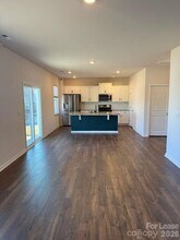 106 Sierra Rd in Mooresville, NC - Building Photo - Building Photo