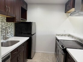 77805 California Dr in Palm Desert, CA - Building Photo