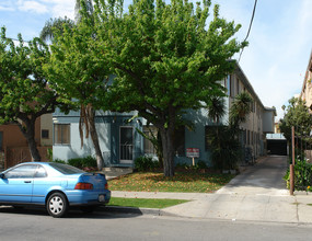 1227 N New Hampshire Ave in Los Angeles, CA - Building Photo - Building Photo