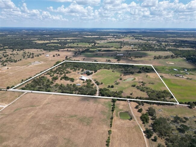 1124 County Rd 301 in Elgin, TX - Building Photo - Building Photo