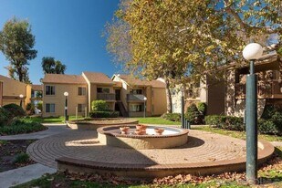 6064 Rancho Mission Rd in San Diego, CA - Building Photo