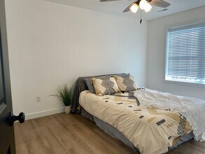 3310 Stoneway Ct, Unit 1 in Champaign, IL - Building Photo - Building Photo