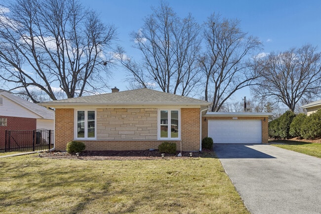 property at 604 S Edward St