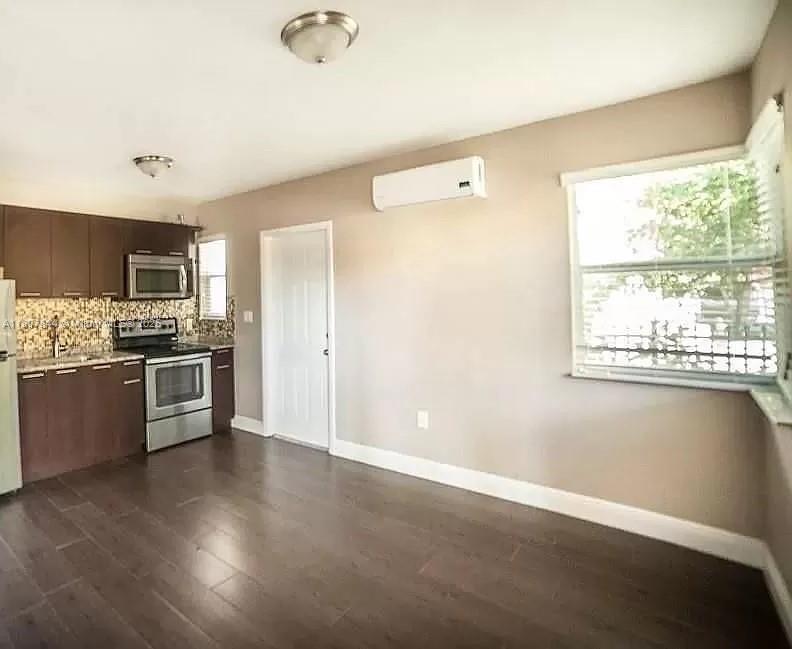500 SW 9th Ave in Miami, FL - Building Photo
