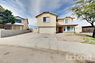 8668 W Hubbell St in Phoenix, AZ - Building Photo