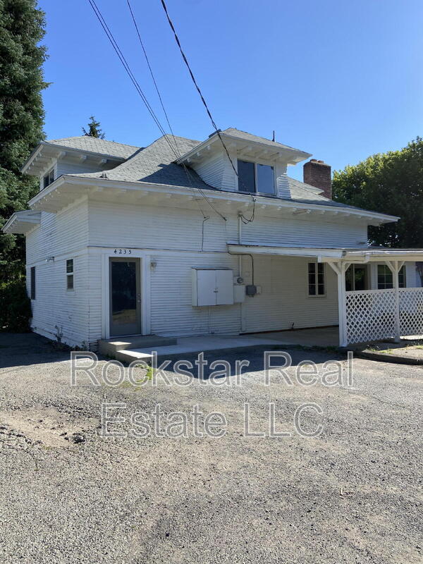 4235.5 E Hartson Ave in Spokane, WA - Building Photo - Building Photo