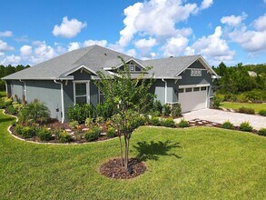 109 Huntington Pl in Ormond Beach, FL - Building Photo - Building Photo