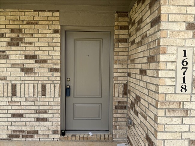 property at 16718 Spotted Oak Dr