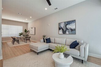 1423 N Carroll Ave in Dallas, TX - Building Photo - Building Photo