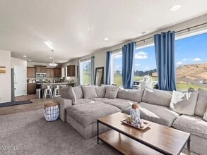 6 S 12th St in Selah, WA - Building Photo - Building Photo