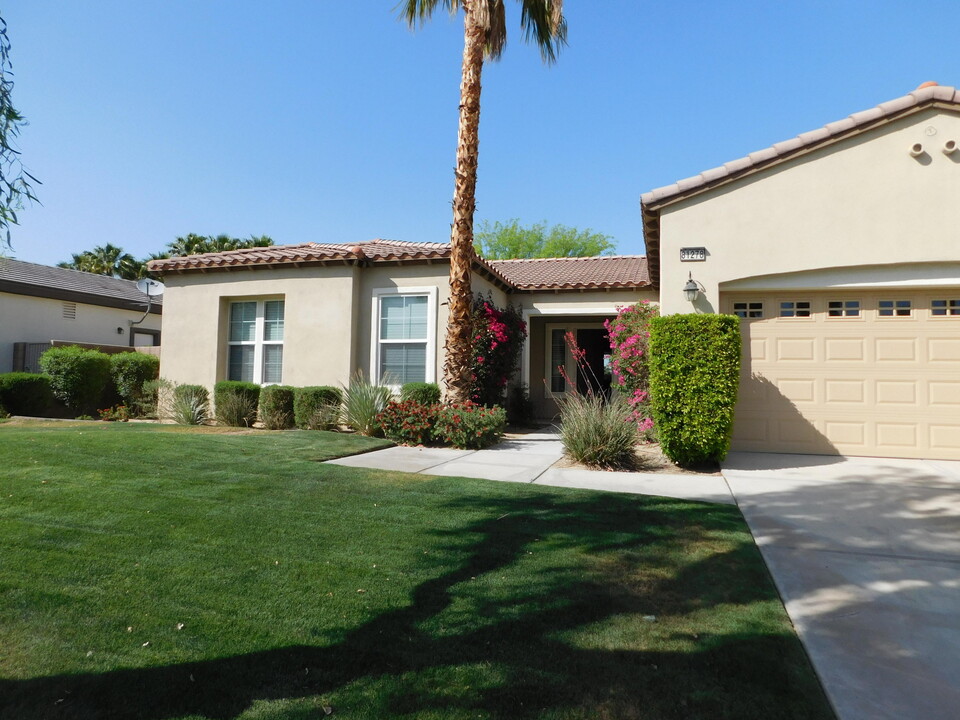 81278 Golden Barrel Way in La Quinta, CA - Building Photo