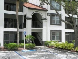 7905 Preserve Cir in Naples, FL - Building Photo