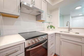 2601 Marilee Ln, Unit 3 in Houston, TX - Building Photo - Building Photo