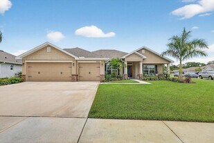 8652 Waterstone Blvd in Fort Pierce, FL - Building Photo