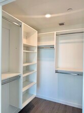 2000 N Bayshore Dr, Unit 2006 in Miami, FL - Building Photo - Building Photo