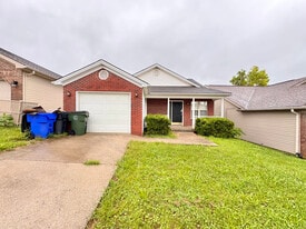 649 Hugging Bear Ln in Lexington, KY - Building Photo