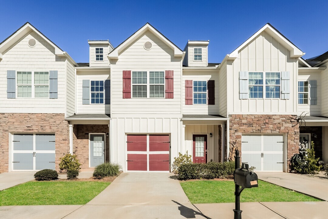 55 Madaline Ln in Dawsonville, GA - Building Photo