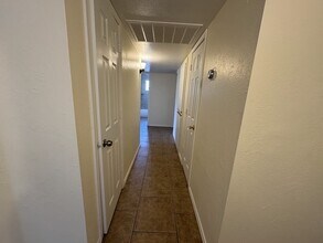 5517 W Roma Ave in Phoenix, AZ - Building Photo - Building Photo