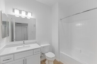 Teresina in Chula Vista, CA - Building Photo - Interior Photo