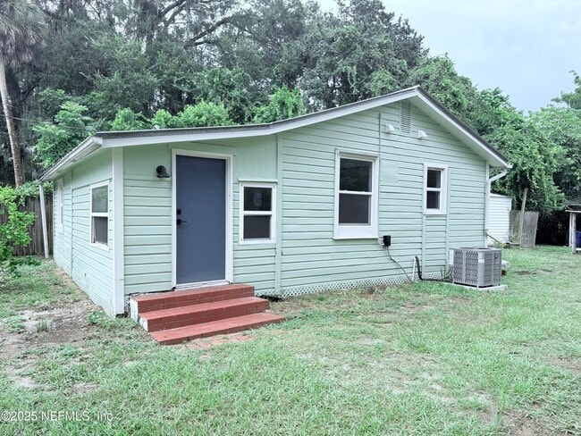 property at 1348 Grant St