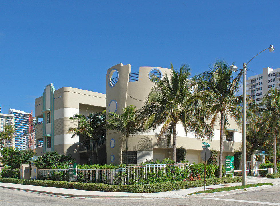 3001 Alhambra St in Fort Lauderdale, FL - Building Photo