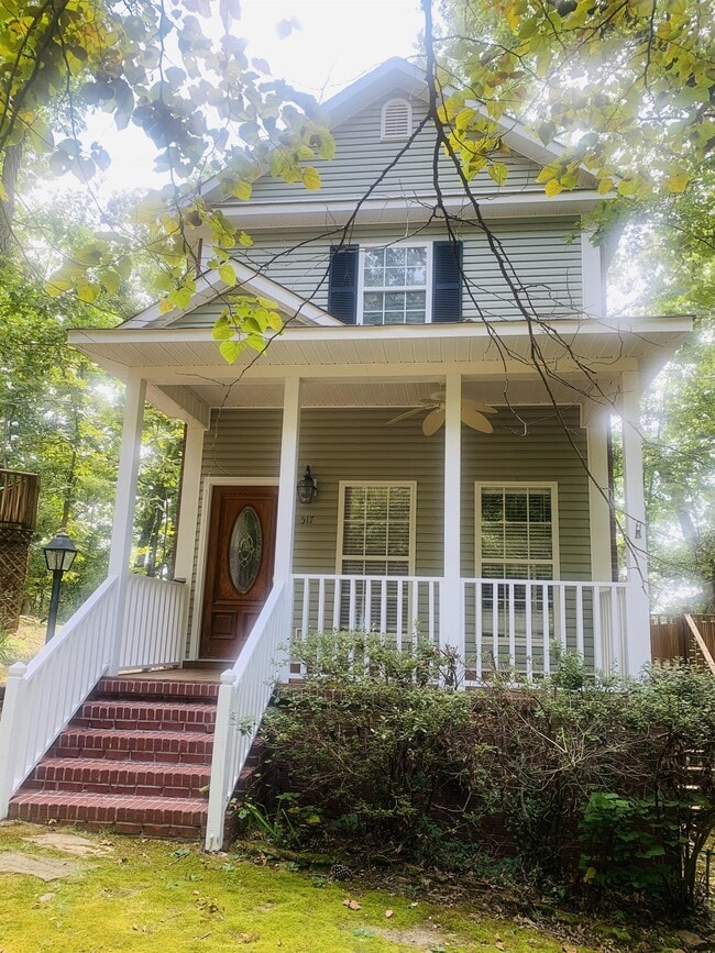 property at 517 Lee Cove