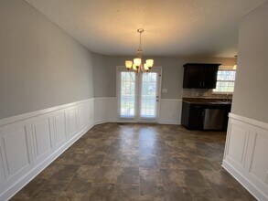 548 Magnolia Dr in Clarksville, TN - Building Photo - Building Photo