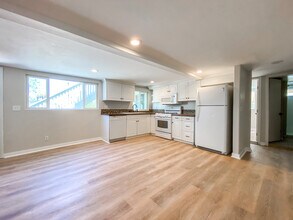 4519 Acacia Ave, Unit 4519.5 in La Mesa, CA - Building Photo - Building Photo