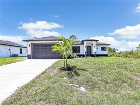2811 Cerito Ave N in Lehigh Acres, FL - Building Photo