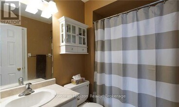 99 Stonemount Crescent in Essa, ON - Building Photo - Building Photo