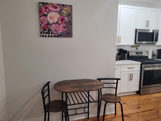 2821 Dryades St, Unit 2819 in New Orleans, LA - Building Photo - Building Photo