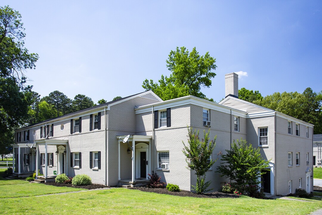 Westview Court in Salisbury, NC - Building Photo