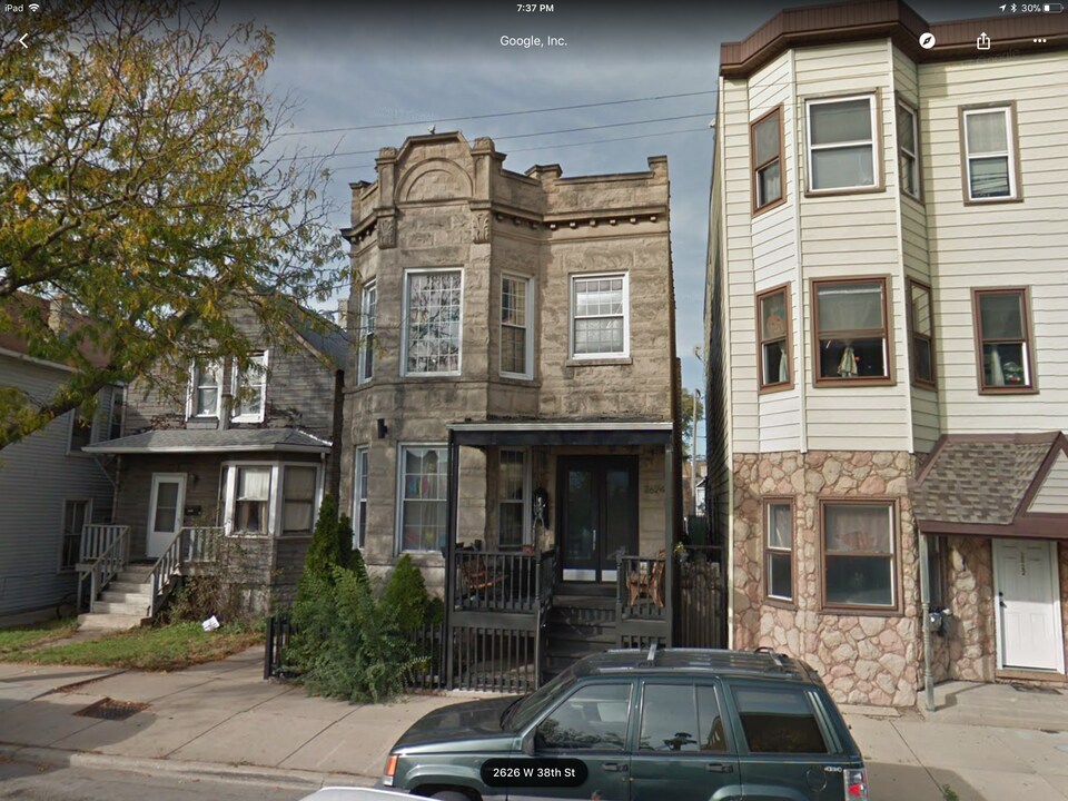 2624 W 38th St in Chicago, IL - Building Photo