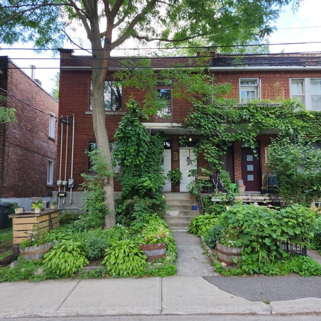 property at 5201 Snowdon Rue