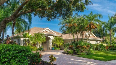 11407 Savannah Lakes Dr in Parrish, FL - Building Photo - Building Photo