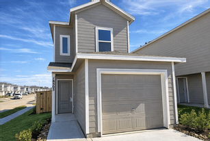 18303 Palazzo Romano Ln in New Caney, TX - Building Photo