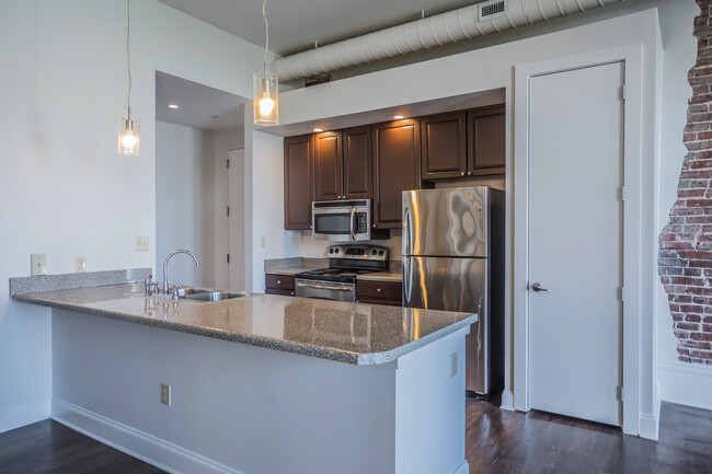 The Washburn in Memphis, TN - Building Photo - Interior Photo