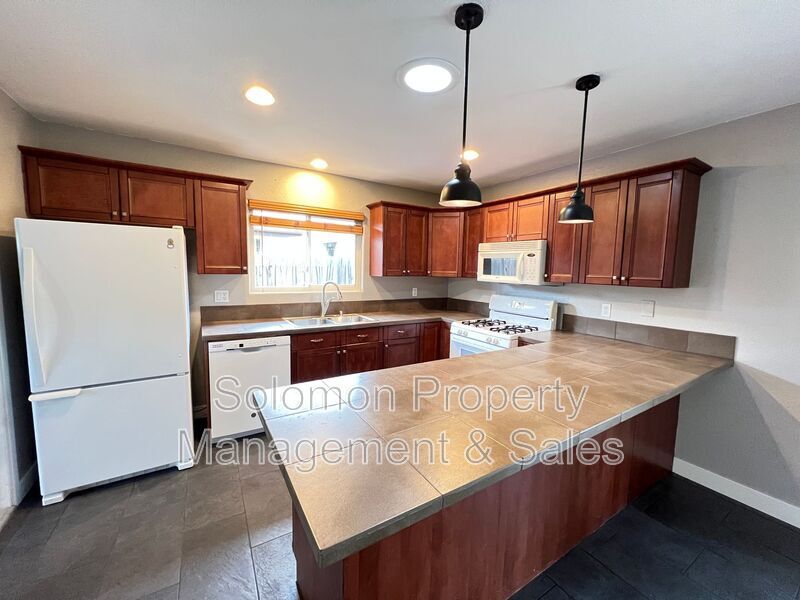 3931 Genine Dr in Oceanside, CA - Building Photo