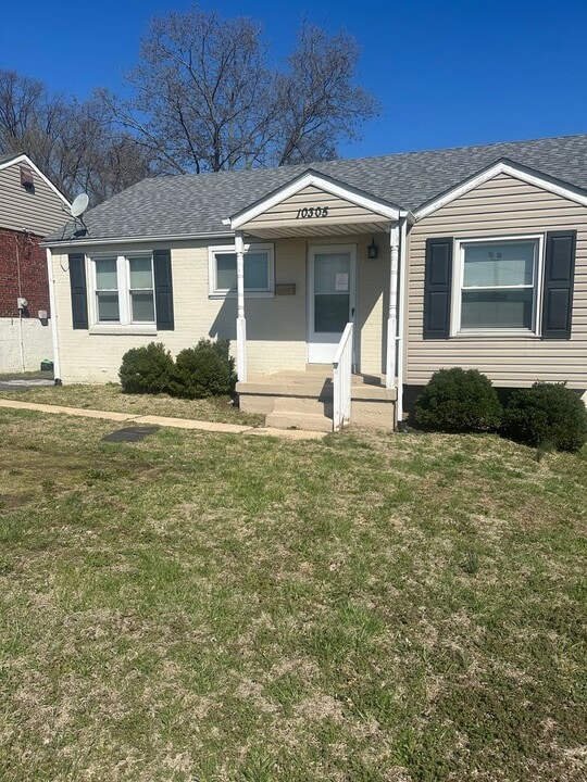 10305 Page Ave in St. Louis, MO - Building Photo