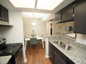 Castlegate Collier Hills