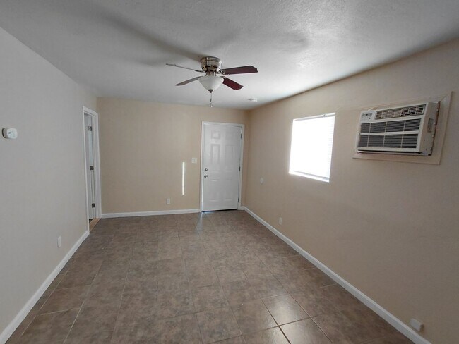 206-212 B St in Brawley, CA - Foto de edificio - Building Photo